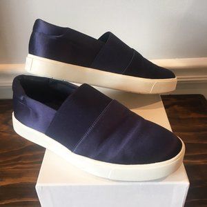 Vince Corbin Navy Slip On Sneakers Sz 7